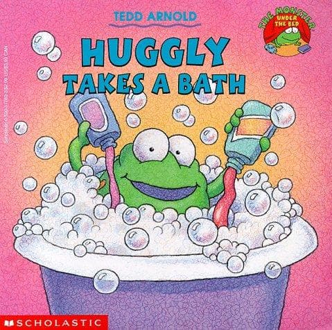 Cover image for Huggly takes a bath