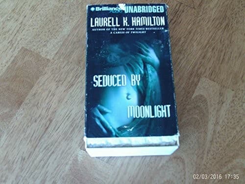 Cover image for Seduced by Moonlight (Meredith Gentry)