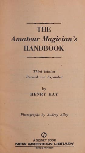 Cover image for The amateur magician's handbook