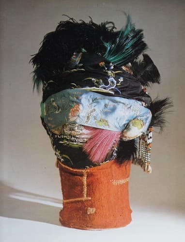 Cover image for Women artists and the surrealist movement