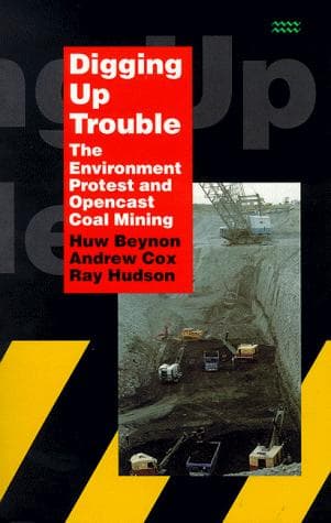 Cover image for Digging Up Trouble