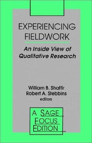 Cover image for Experiencing Fieldwork