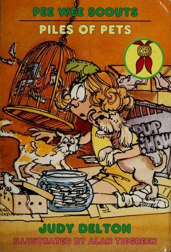 Cover image for Piles of Pets (Pee Wee Scouts)