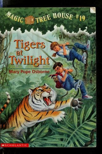 Cover image for Magic Tree House #19: Tigers at twilight