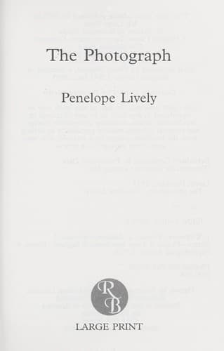 Cover image for The photograph
