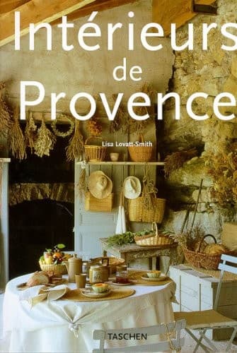 Cover image for Provence interiors =