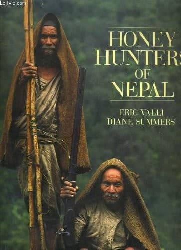 Cover image for Honey hunters of Nepal